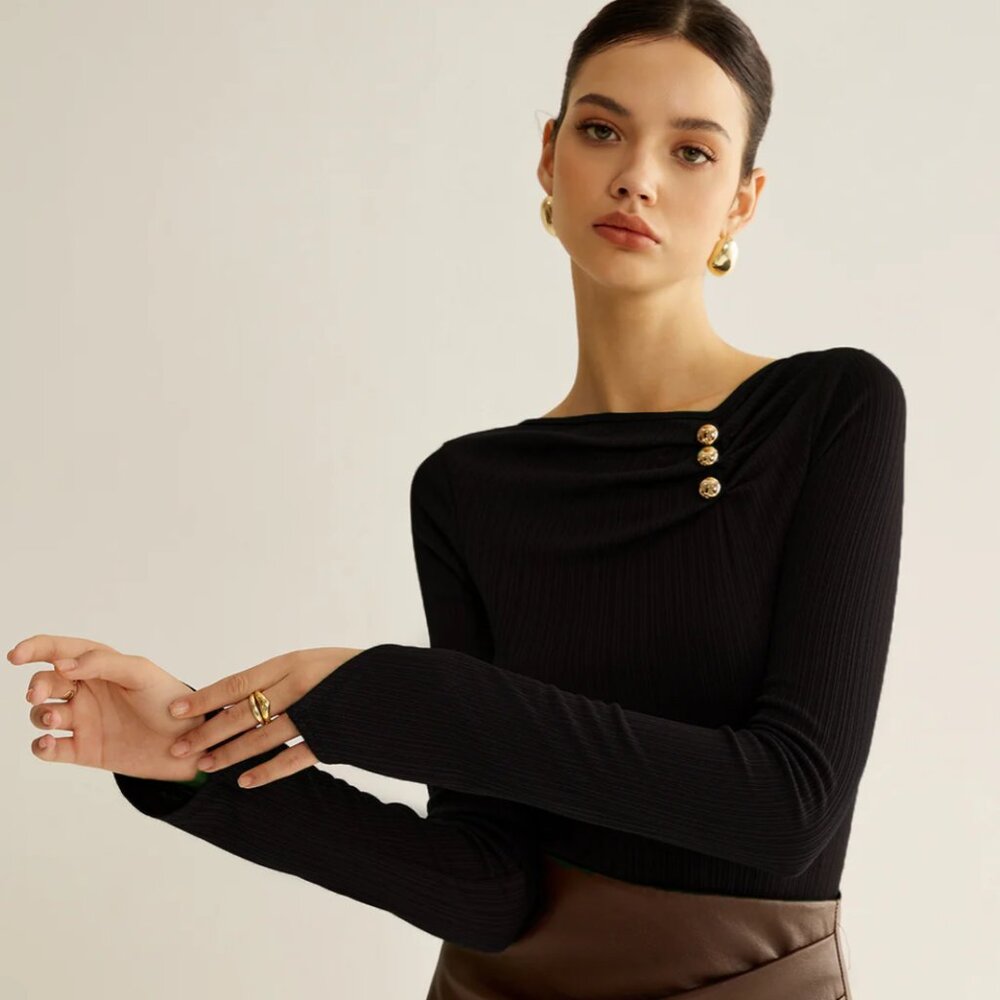 Metal Detail Pleated Blouse